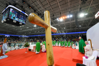 10-Voyage apostolique en Mongolie : Messe au Steppe Arena 