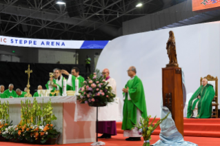 13-Apostolic Journey to Mongolia: Holy Mass  