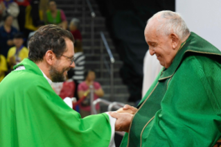 12-Apostolic Journey to Mongolia: Holy Mass  