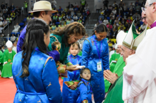 24-Viaggio Apostolico in Mongolia: Santa Messa all’interno della “Steppe Arena” 