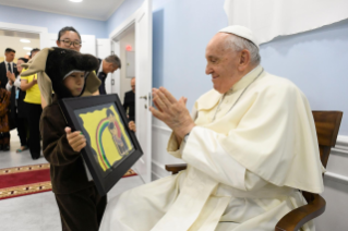 8-Viaje apostólico a Mongolia: Encuentro con los operadores de la caridad e inauguración de la Casa de la Misericordia