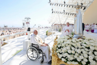 8-Apostolic Journey to Portugal: Angelus