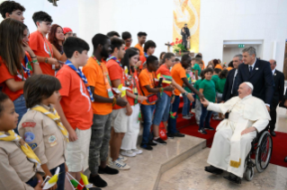 16-Apostolische Reise nach Portugal: Begegnung mit Vertretern von Hilfs- und Wohltätigkeitsorganisationen 
