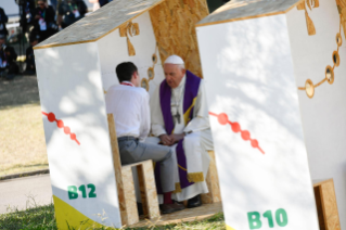 7-Viaje apostólico a Portugal: Confesión de algunos jóvenes de la JMJ 