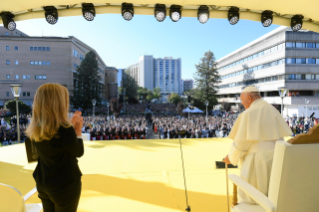 0-Viaggio Apostolico in Portogallo: Incontro con i giovani universitari  