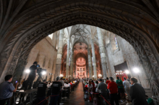 16-Viaje apostólico a Portugal: Vísperas con los obispos, sacerdotes, diáconos, consagrados, consagradas, seminaristas y agentes pastorales