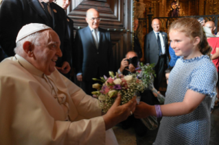 14-Viaggio Apostolico in Portogallo: Vespri con i Vescovi, i Sacerdoti, i Diaconi, i Consacrati, le Consacrate, i Seminaristi e gli Operatori Pastorali  