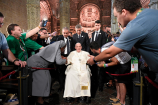 22-Apostolic Journey to Portugal: Vespers with Bishops, Priests, Deacons, Consecrated Persons, Seminarians and Pastoral Workers