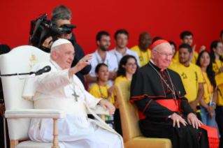 11-Apostolic Journey to Portugal: Meeting with the Volunteers of Wyd 