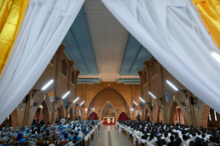 8-Voyage apostolique en République démocratique du Congo : Rencontre de prière avec les prêtres, les diacres, les personnes consacrées et les séminaristes