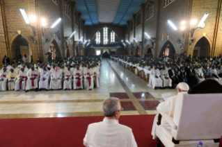 15-Viaggio Apostolico nella Repubblica Democratica del Congo: Incontro di preghiera con i Sacerdoti, i Diaconi, i Consacrati, le Consacrate e i Seminaristi 