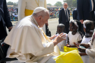 4-Voyage apostolique au Soudan du Sud : Rencontre avec les évêques, les prêtres, les diacres, les personnes consacrées et les séminaristes 