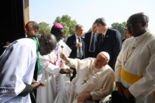 10-Voyage apostolique au Soudan du Sud : Rencontre avec les évêques, les prêtres, les diacres, les personnes consacrées et les séminaristes 