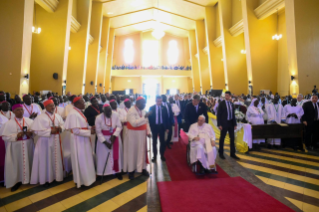 11-Viaje apostólico a Sudán del Sur: Encuentro con los obispos, sacerdotes, religiosos y religiosas, seminaristas 