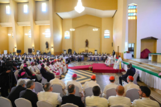1-Voyage apostolique au Soudan du Sud : Rencontre avec les évêques, les prêtres, les diacres, les personnes consacrées et les séminaristes 