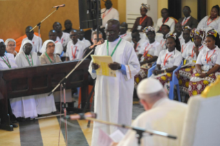 3-Voyage apostolique au Soudan du Sud : Rencontre avec les évêques, les prêtres, les diacres, les personnes consacrées et les séminaristes 