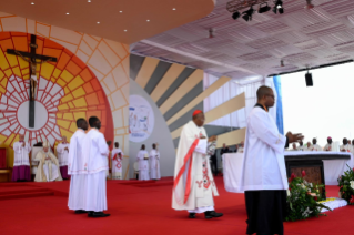 5-Apostolic Journey to the Democratic Republic of Congo: Holy Mass 