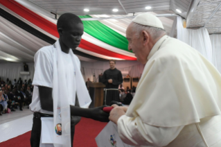 6-Apostolic Journey to South Sudan: Meeting with internally displaced Persons