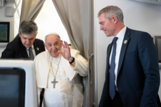 0-Viaje apostólico a la República Democrática del Congo y a Sudán del Sur: Conferencia de prensa del Santo Padre durante el vuelo de regreso