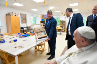 13-Apostolische Reise nach Ungarn: Besuch bei den Kindern des Instituts "Seliger Ladislaus Batthyány-Strattmann"