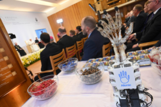 10-Viaje apostólico a Hungría: Encuentro con el mundo universitario y de la cultura