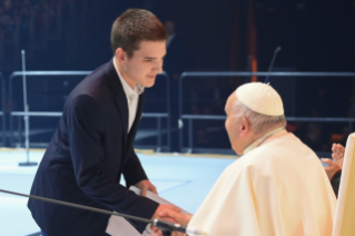 16-Apostolic Journey to Hungary: Meeting with young people 
