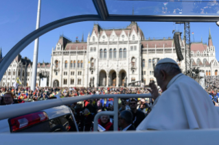 0-Apostolic Journey to Hungary: Holy Mass  
