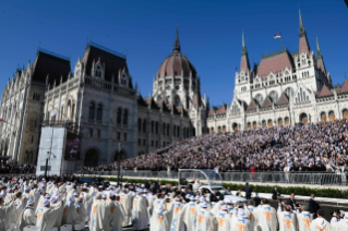 3-Apostolic Journey to Hungary: Holy Mass  