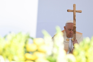 10-Apostolic Journey to Hungary: Holy Mass  