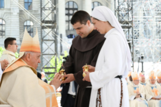 16-Apostolic Journey to Hungary: Holy Mass