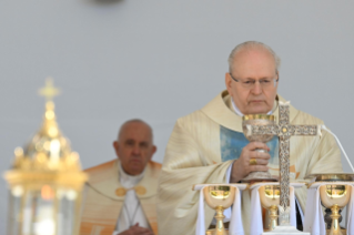 17-Apostolic Journey to Hungary: Holy Mass  