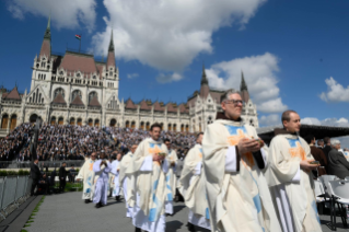 20-Apostolic Journey to Hungary: Holy Mass