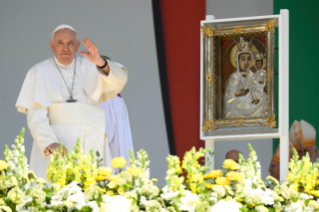 32-Apostolic Journey to Hungary: Holy Mass  