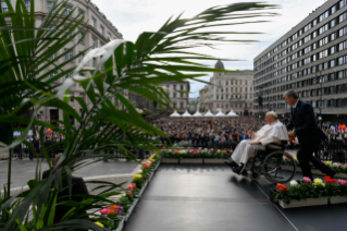 0-Apostolic Journey to Hungary: Meeting with Bishops, Priests, Deacons, Consecrated Persons, Seminarians and Pastoral Workers  