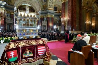 8-Apostolic Journey to Hungary: Meeting with Bishops, Priests, Deacons, Consecrated Persons, Seminarians and Pastoral Workers  