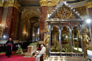 7-Viaje apostólico a Hungría: Encuentro con los obispos, sacerdotes, diáconos, consagrados, consagradas, seminaristas y agentes pastorales