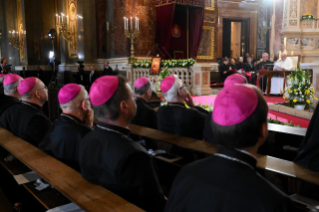 22-Voyage apostolique en Hongrie : Rencontre avec les évêques, les prêtres, les diacres, les personnes consacrées, les séminaristes et les agents pastoraux 