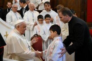 18-Viagem Apostólica a Ajácio: Oração do Ângelus com os Bispos, Sacerdotes, Diáconos, Consagrados e Consagradas e Seminaristas