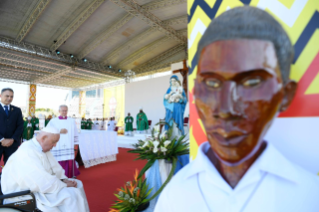 2-Viaje apostólico a Papúa Nueva Guinea: Ángelus 