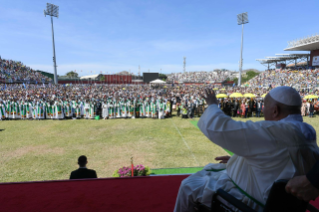 3-Viaje apostólico a Papúa Nueva Guinea: Ángelus 