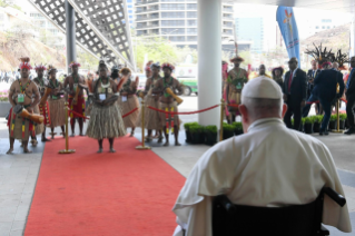 2-Viaje apostólico a Papúa Nueva Guinea: Encuentro con las autoridades, la sociedad civil y el cuerpo diplomático 