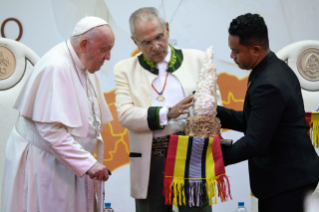 7-Viaje apostólico a Timor Oriental: Encuentro con las autoridades, la sociedad civil y el cuerpo diplomático  