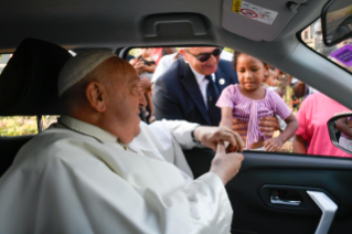 0-Viaje apostólico a Papúa Nueva Guinea: Visita a los niños de "Ministerio de Calle" y "Servicios de Callan"
