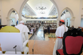 2-Viaggio Apostolico a Timor Leste: Incontro con i Vescovi, i Sacerdoti, i Diaconi, i Consacrati, le Consacrate, i Seminaristi e i Catechisti  