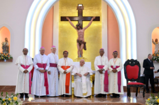 25-Viaggio Apostolico a Timor Leste: Incontro con i Vescovi, i Sacerdoti, i Diaconi, i Consacrati, le Consacrate, i Seminaristi e i Catechisti  