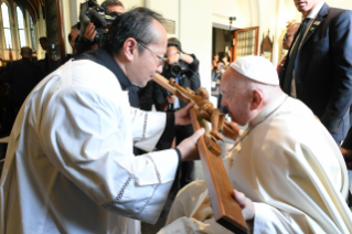 4-Viaje apostólico a Indonesia: Encuentro con obispos, sacerdotes, diáconos, personas consagradas, seminaristas y catequistas 