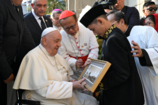 22-Viaje apostólico a Indonesia: Encuentro con obispos, sacerdotes, diáconos, personas consagradas, seminaristas y catequistas 