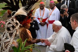 5-Viaje apostólico a Papúa Nueva Guinea: Encuentro con los obispos de Papúa Nueva Guinea y de las Islas Salomón, sacerdotes, diáconos, personas consagradas, seminaristas y catequistas  