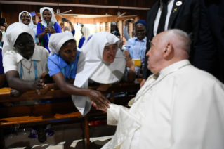 24-Viaje apostólico a Papúa Nueva Guinea: Encuentro con los obispos de Papúa Nueva Guinea y de las Islas Salomón, sacerdotes, diáconos, personas consagradas, seminaristas y catequistas  