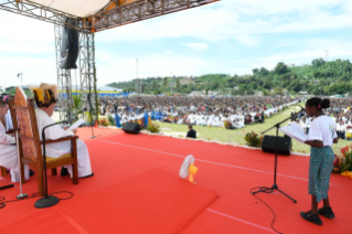 4-Apostolic Journey to Papua New Guinea: Meeting with the Faithful of the Diocese of Vanimo  